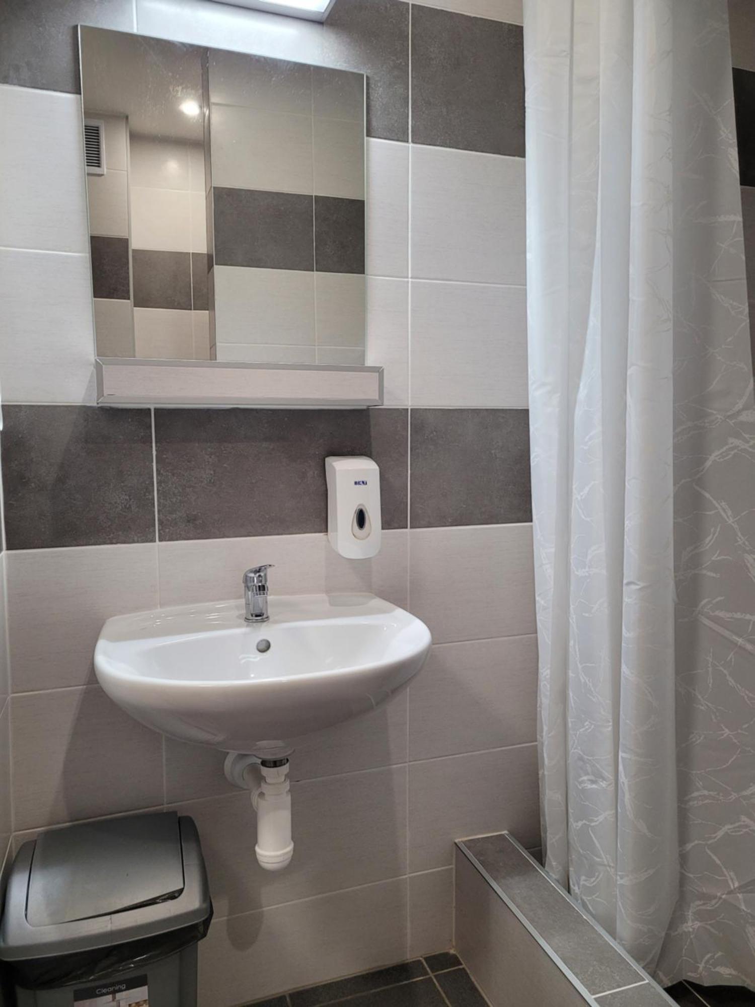Studentsky Domov B31 Otel Prešov Dış mekan fotoğraf